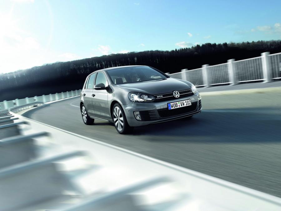  Volkswagen Golf GTD 5-Door 2009 года  (фото 8 из 9)